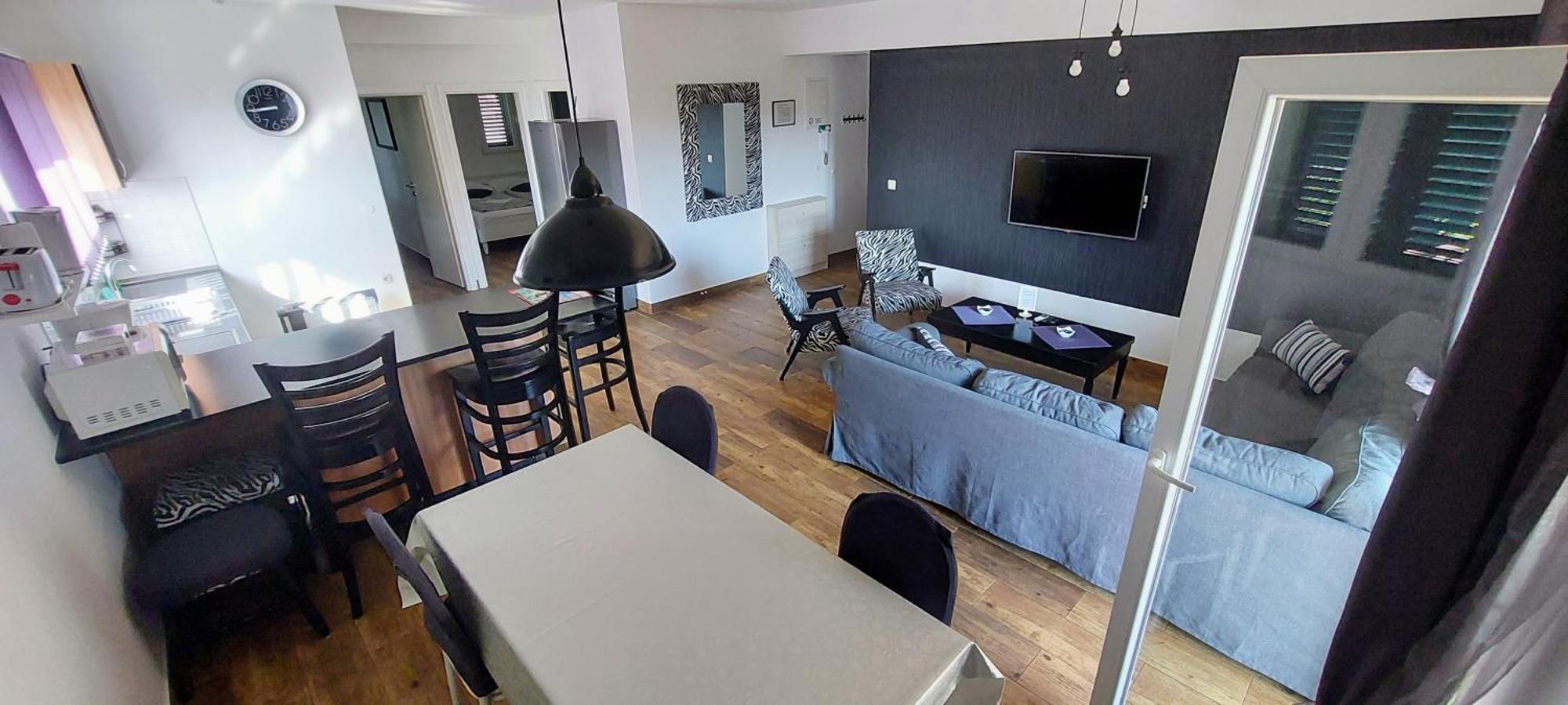 Apartments Elda Makarska Bilik gambar